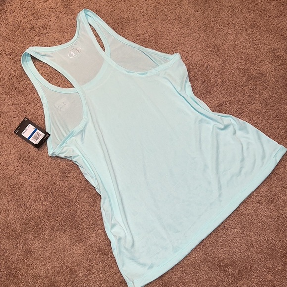 NWT UA womens lightweight tank - Picture 3 of 3